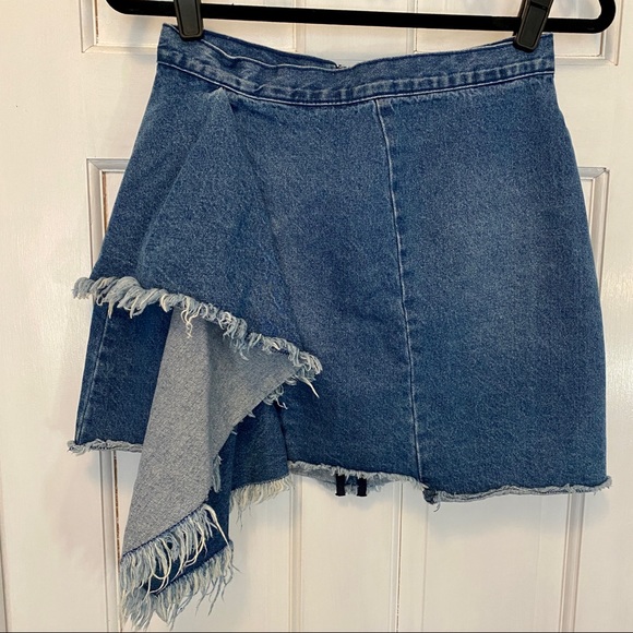 Blank NYC Asymmetrical Denim Skirt 27 - Picture 3 of 6